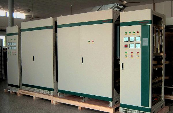 上海長興7臺(tái)630KVA岸電電源產(chǎn)品.jpg 上海長興7臺(tái)630KVA岸電電源產(chǎn)品.jpg